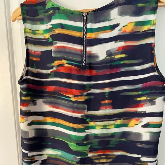 Sleeveless blouse - Picture 2 of 3